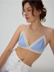 Bieliźniany top - niebieski. Niebieskie stroje kąpielowe damskie Reserved, l, bez wzorów, z bawełny. W wyprzedaży za 19.99 zł.