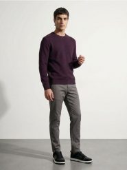 Bawełniany sweter basic - fioletowy. Fioletowe swetry męskie Sinsay, l, bez wzorów, z bawełny, bez kołnierzyka, bez ramiączek. Za 49.99 zł.
