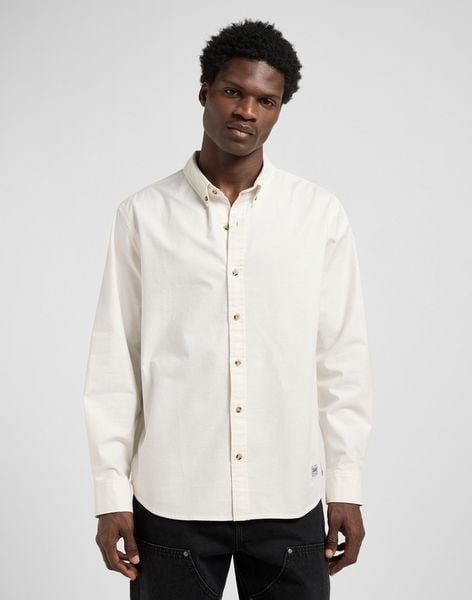 MESKA KOSZULA LEE NO POCKET BUTTON DOWN ECRU 112370478. Koszule męskie Lee, xl, bez wzorów, bez kołnierzyka, bez ramiączek. Za 169.99 zł.