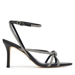 Sandały Guess. Czarne sandały damskie Guess, z aplikacjami, bez obcasa, na szpilce, bez zapięcia. Za 419.99 zł.