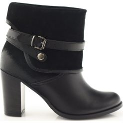 Czarne klasyczne buty damskie botki zimowe Edeo 1754. Czarne botki damskie Edeo, bez wzorów, bez obcasa, bez zapięcia. W wyprzedaży za 179.00 zł.