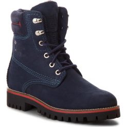 Trapery PANAMA JACK - Talvi B2 Nobuck Marino/Navy. Niebieskie trapery damskie Panama Jack, z futra, bez zapięcia. W wyprzedaży za 479.00 zł.
