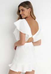 Biała Sukienka Bessette. Białe sukienki damskie Born2be, m, bez wzorów, bez kołnierzyka, bez ramiączek, mini, dopasowane. Za 99.99 zł.