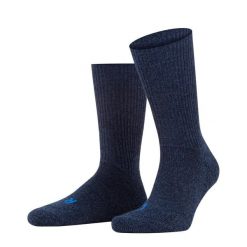 Skarpety Falke Walkie Ergo. Czerwone skarpetki damskie Falke, bez wzorów, z elastanu. Za 149.00 zł.