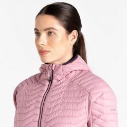 Damska kurtka hybrydowa Dare 2B Altimeter II. Czerwone kurtki sportowe damskie Dare 2B, m, bez wzorów, z poliesteru, bez ramiączek, bez kaptura, trekkingowe. Za 143.99 zł.