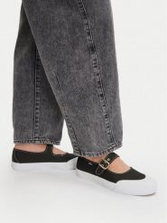 Vans Baleriny Mary Jane VN000CRR6BT1 Czarny. Czarne balerinki damskie Vans, bez wzorów, bez obcasa, bez zapięcia. Za 319.99 zł.