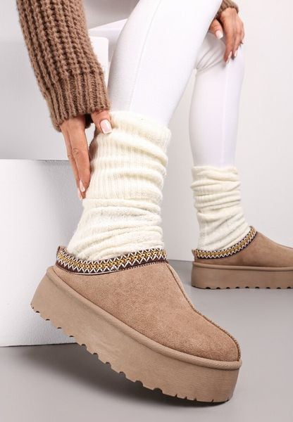 Ciemnobeżowe Krótkie Śniegowce na Platformie Ozdobione Haftowaną Lamówką Brandise. Brązowe śniegowce damskie Renee, z jeansu, bez zapięcia. Za 89.99 zł.