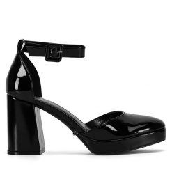 Czółenka DeeZee. Czarne czółenka damskie DeeZee, bez wzorów, bez obcasa, bez zapięcia. Za 159.99 zł.