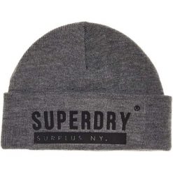 Czapka zimowa męska Superdry Surplus Silicone Beanie. Szare czapki męskie Superdry, na zimę, bez wzorów. W wyprzedaży za 80.00 zł.