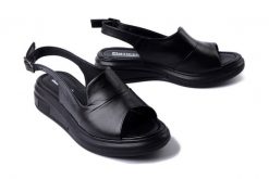 ARTIKER RELAKS 56C0730 czarny, sandały damskie. Czarne sandały damskie Artiker Relaks, bez wzorów, bez obcasa, na koturnie, bez zapięcia. Za 174.93 zł.