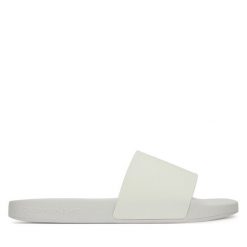 Klapki Calvin Klein Jeans. Białe klapki damskie Calvin Klein Jeans, bez wzorów, z jeansu, bez obcasa, bez zapięcia. Za 199.99 zł.