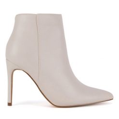 Botki DeeZee. Brązowe botki damskie DeeZee, bez wzorów, bez obcasa, na szpilce, bez zapięcia. Za 179.99 zł.