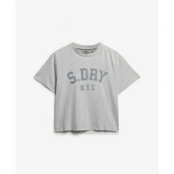 Damska koszulka o luźnym kroju Superdry Athletic Essentials. Szare bluzki damskie Superdry, bez wzorów, bez kołnierzyka, bez ramiączek. W wyprzedaży za 131.90 zł.