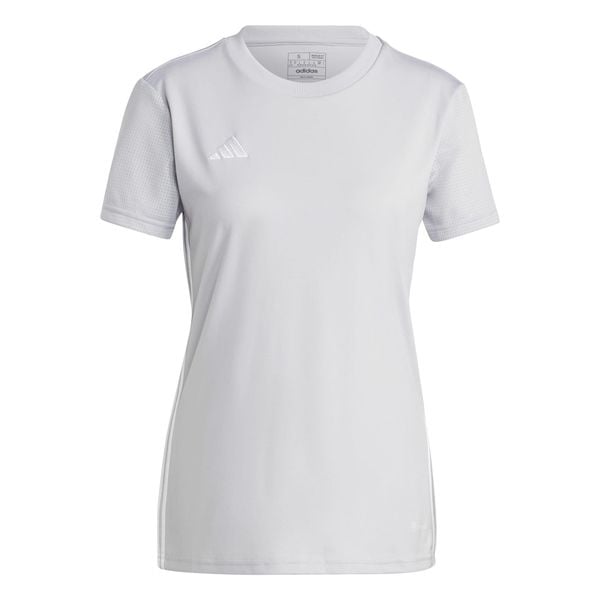 Koszulka damska adidas Tabela 23 Jersey. Białe bluzki damskie Adidas, m, bez wzorów, z jersey, sportowe, bez kołnierzyka, bez ramiączek. Za 64.00 zł.
