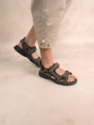 Sandały TBS Jaimmye. Brązowe sandały męskie TBS, na lato, bez wzorów, z materiału, eleganckie, bez zapięcia. Za 338.00 zł.