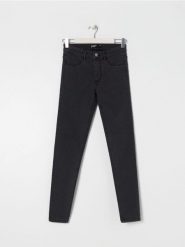 Jeansy skinny mid waist - szary. Szare jeansy damskie Sinsay, bez wzorów, z bawełny. W wyprzedaży za 25.99 zł.