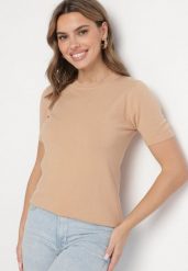 Ciemnobeżowy Sweter z Ozdobnymi Ściągaczami Sanarella. Brązowe swetry nierozpinane damskie Born2be, uniwersalny, z aplikacjami, z jeansu, eleganckie, bez kołnierzyka, bez ramiączek. Za 59.99 zł.