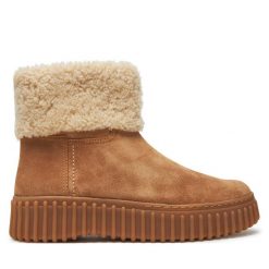 Botki Clarks. Brązowe botki damskie Clarks, bez wzorów, bez obcasa, na płaskiej podeszwie, bez zapięcia. Za 469.99 zł.