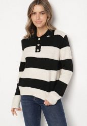 Czarny Sweter w Paski z Domieszką Wełny Zdobiony Kołnierzem i Guzikami Tisania. Czarne swetry nierozpinane damskie Born2be, z aplikacjami, z jeansu, eleganckie, bez kołnierzyka, bez ramiączek. Za 159.99 zł.