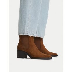 Botki MEXX. Brązowe botki damskie Mexx, bez wzorów, bez obcasa, na słupku, bez zapięcia. Za 399.99 zł.