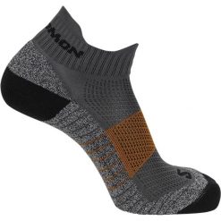 Skarpety Salomon Aero Ankle Unisex 1 para Szare z akcentami Scarlet Ibis/Czarne. Czarne skarpety męskie Salomon, bez wzorów, z elastanu. Za 131.99 zł.