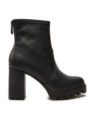 Calvin Klein Botki YW0YW01546 Czarny. Czarne botki damskie Calvin Klein, bez wzorów, ze skóry, bez obcasa, na słupku, bez zapięcia. Za 399.99 zł.
