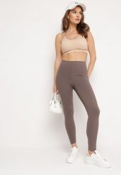 Brązowe Legginsy z Wysokim Stanem i Gumką w Pasie Norolia. Brązowe legginsy damskie Born2be, bez wzorów, z jeansu. Za 39.99 zł.