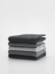 5 pack skarpet - ciemnoszary. Szare skarpety męskie Reserved, bez wzorów. Za 49.99 zł.