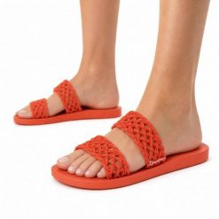Klapki damskie Ipanema 26506 RENDA FEM. Czerwone klapki damskie Ipanema, na lato, bez wzorów, z materiału, eleganckie, bez obcasa, bez zapięcia. Za 55.00 zł.