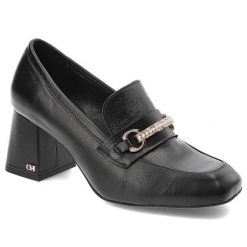 Czarne Półbuty Chebello Damskie Eleganckie Obuwie. Czarne półbuty damskie CheBello, bez wzorów, ze skóry, biznesowe, bez obcasa, bez zapięcia. Za 439.00 zł.