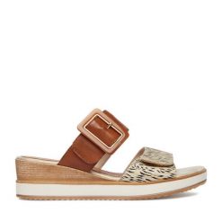 Klapki Remonte. Brązowe klapki damskie Remonte, bez wzorów, bez obcasa, bez zapięcia. Za 349.99 zł.