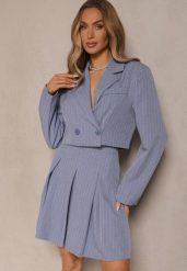 Niebieska Rozkloszowana Spódnica z Plisami Zdobiona Subtelnym Wzorem w Paski Redamira. Niebieskie spódnice damskie Renee, na co dzień, l, z aplikacjami, eleganckie, mini, rozkloszowane. Za 74.99 zł.