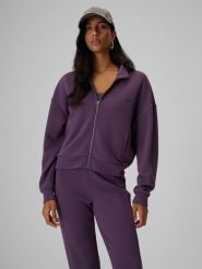 4F Bluza dresowa loose bez kaptura damska - fioletowa S. Fioletowe bluzy damskie 4F, s, bez wzorów, z dresówki, biznesowe, bez ramiączek, bez kaptura. Za 169.99 zł.