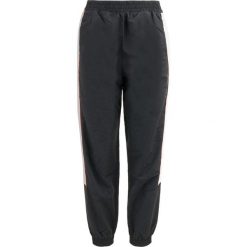 Only Loose damskie spodnie sportowe, XS. Białe spodnie sportowe damskie ONLY, bez wzorów, sportowe, długie. Za 183.99 zł.