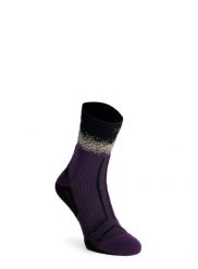 Skarpety do biegania X-Socks Trailrun Terraskin Perform Crew. Fioletowe skarpety męskie X-Socks, bez wzorów, z dzianiny. Za 120.99 zł.