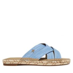 Klapki Tommy Hilfiger. Niebieskie klapki damskie Tommy Hilfiger, bez wzorów, bez obcasa, bez zapięcia. Za 179.99 zł.