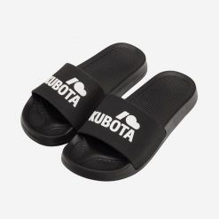 Klapki Kubota Basenowe Basic Czarne. Czarne klapki damskie Kubota, bez wzorów, z materiału, sportowe, bez obcasa, bez zapięcia. W wyprzedaży za 49.99 zł.