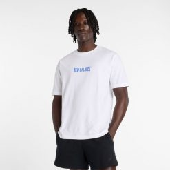 Koszulka męska New Balance MT61B2STWT – biała. Białe koszulki sportowe męskie New Balance, m, z aplikacjami, z bawełny, bez ramiączek. Za 129.99 zł.