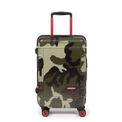 Torba podróżna Eastpak Resist'r Zip Cabin. Zielone torby podróżne damskie Eastpak, bez wzorów, z materiału. Za 1,060.50 zł.