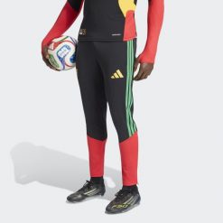 Spodnie treningowe Tiro Jamajka 26 x Bob Marley. Czarne spodnie sportowe męskie Adidas, bez wzorów, do piłki nożnej. Za 279.00 zł.