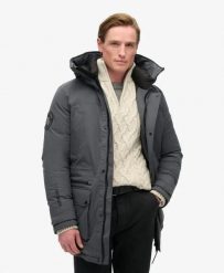 Superdry City Padded Parka Coat – Pikowana parka wodoodporna. Brązowe parki damskie Superdry, m, bez wzorów, z materiału, z kapturem. Za 860.55 zł.
