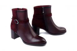 TAMARIS 1-25363-45 537 merlot, botki damskie. Czerwone botki damskie Tamaris, bez wzorów, z polaru, bez obcasa, na obcasie, bez zapięcia. Za 449.90 zł.