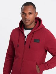 Rozpinana męska bluza dresowa z kapturem i naszywką – czerwona V3 OM-SSZP-0140 - XXL. Czerwone bluzy męskie Ombre Clothing, m, z aplikacjami, z bawełny, z kapturem. W wyprzedaży za 99.99 zł.