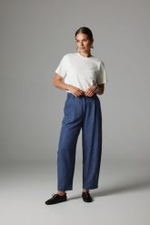 SPODNIE BARREL PABLO DENIM XL - Flawless. Niebieskie spodnie materiałowe damskie Flawless, bez wzorów, z denimu, biznesowe, z podwyższonym stanem. Za 589.00 zł.