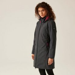 Kurtka turystyczna damska Yewbank IV wodoodporna ocieplana. Szare kurtki sportowe damskie Regatta, na zimę, bez wzorów, bez ramiączek, bez kaptura, trekkingowe. W wyprzedaży za 496.30 zł.