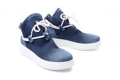 LANQIER 41C214 jeans, botki damskie. Niebieskie botki damskie Lanqier, bez wzorów, z jeansu, bez obcasa, bez zapięcia. Za 134.95 zł.