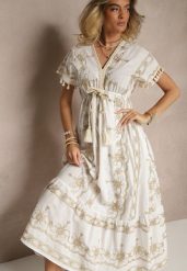 Biała Rozkloszowana Sukienka Boho z Bawełny z Chwostami Haftami i Metaliczną Nicią Divirna. Białe sukienki damskie Renee, na imprezę, na lato, l, z aplikacjami, z bawełny, boho, bez kołnierzyka, bez ramiączek, maxi, rozkloszowane. Za 149.99 zł.