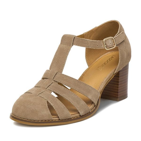 Sandały Lasocki. Brązowe półbuty damskie Lasocki, bez wzorów, bez obcasa, na słupku, bez zapięcia. Za 249.99 zł.
