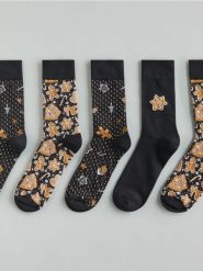 3 pack świątecznych skarpet - beżowy. Brązowe skarpety męskie Reserved, bez wzorów. Za 39.99 zł.