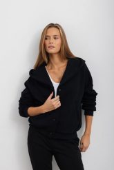 BLUZA LOREN CZARNA M - Flawless. Czarne bluzy damskie Flawless, m, bez wzorów, z bawełny, sportowe, bez ramiączek, bez kaptura. Za 394.00 zł.